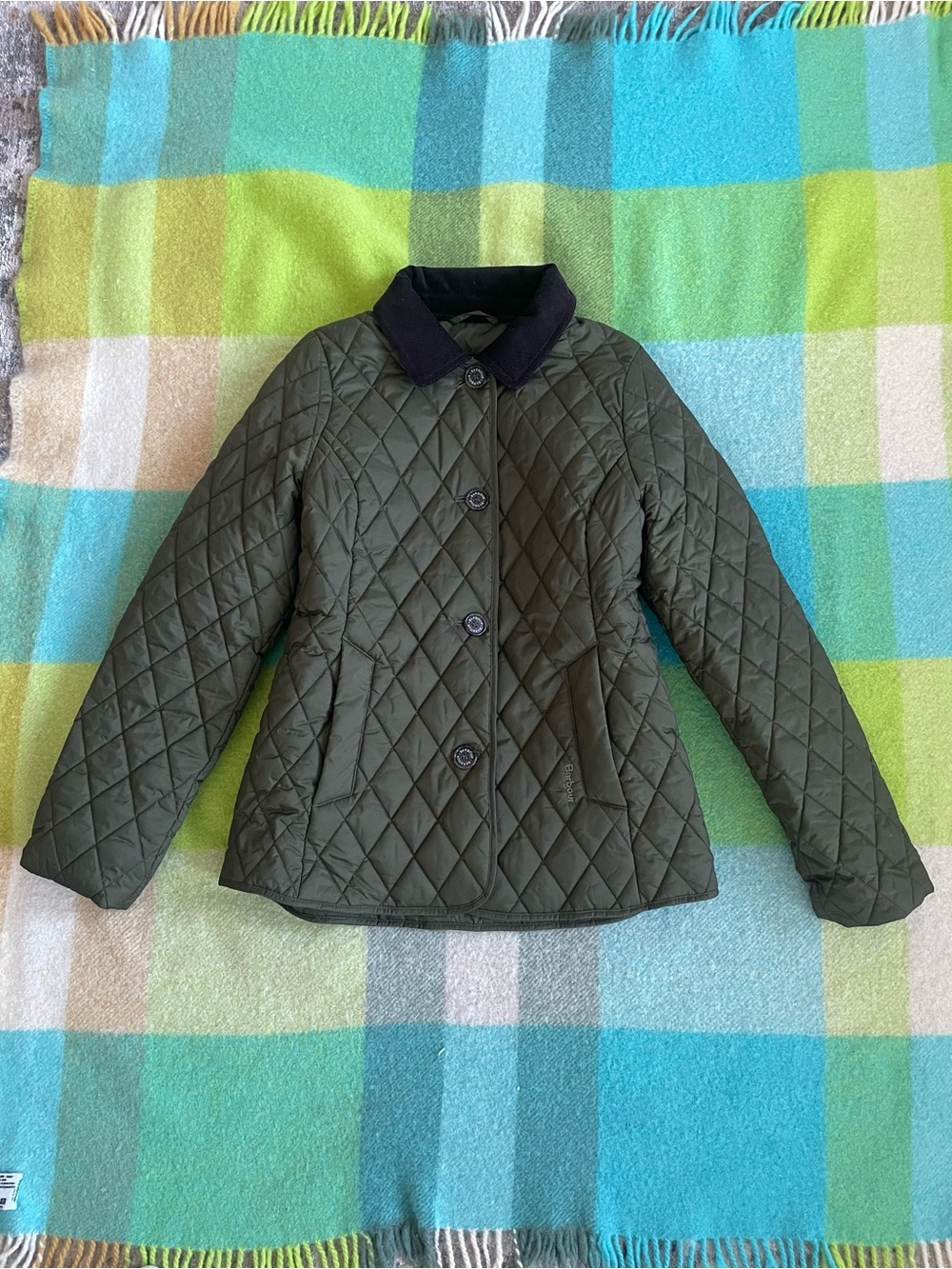 Barbour Womens Ombersley Quilted Button Up Corduroy-Collar Jacket Olive